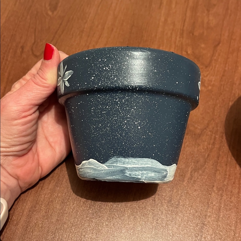 Set of 2 Small Hand Painted Terracotta Planters - Picture 4 of 10